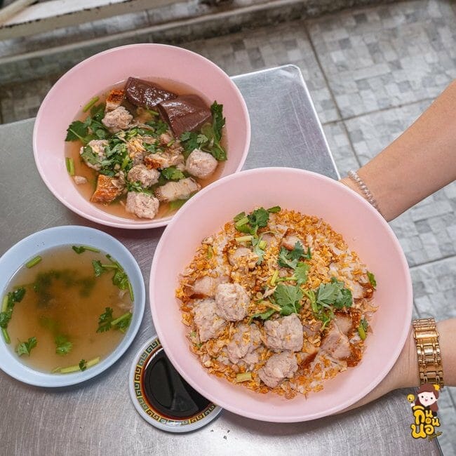 เจ๊น้อย เจ้าเก่าสะพานเหลือง