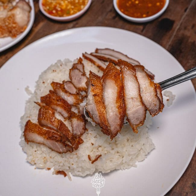 หมูทอดบ้านเเขก 