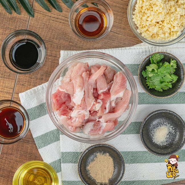 ข้าวหมูทอดกระเทียม