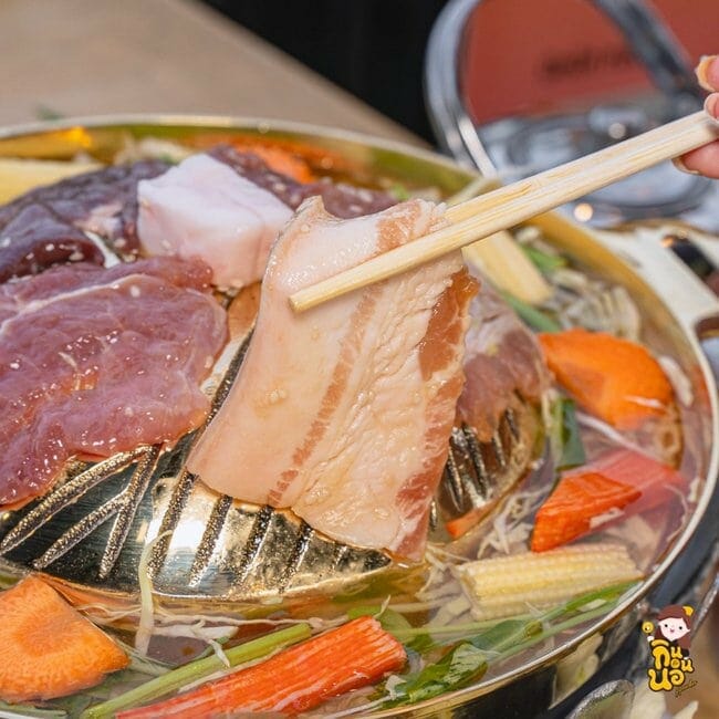 หมูปะทะ