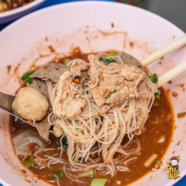 ก๋วยเตี๋ยวเรือแม่แป๊ว