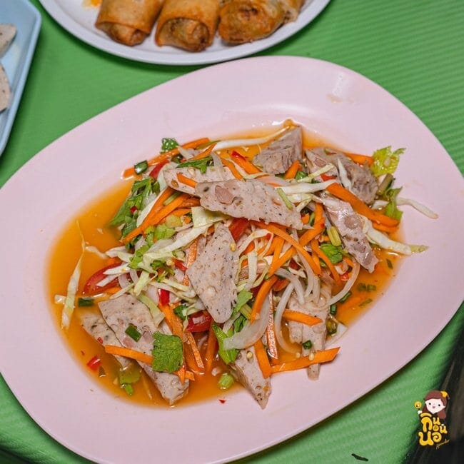 คุณแดงก๋วยจั๊บญวน สาขาถนนพระอาทิตย์