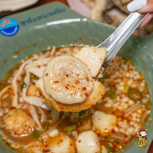 ก๋วยเตี๋ยวลูกชิ้นปลานายเงี๊ยบ