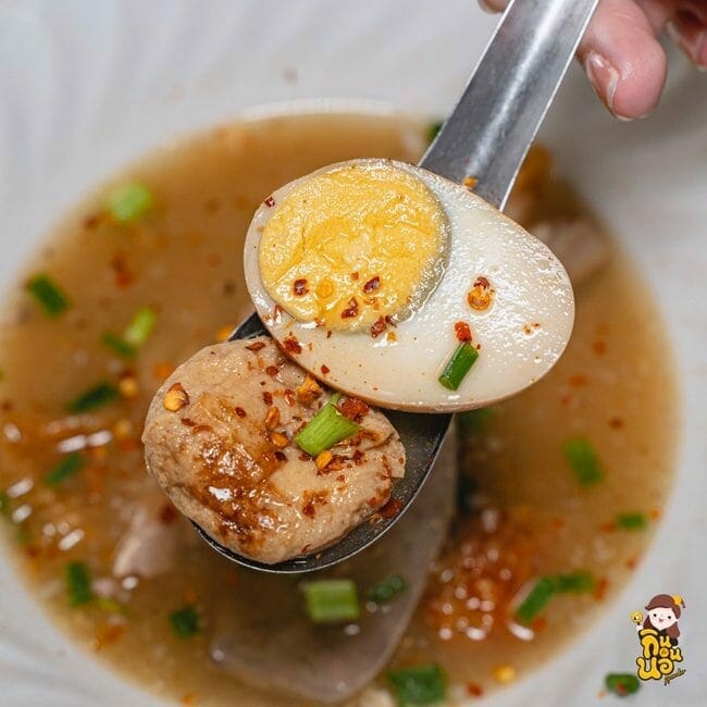  ก๋วยจั๊บถังไม้ทรงวาด ร้านก๋วยจั๊บ