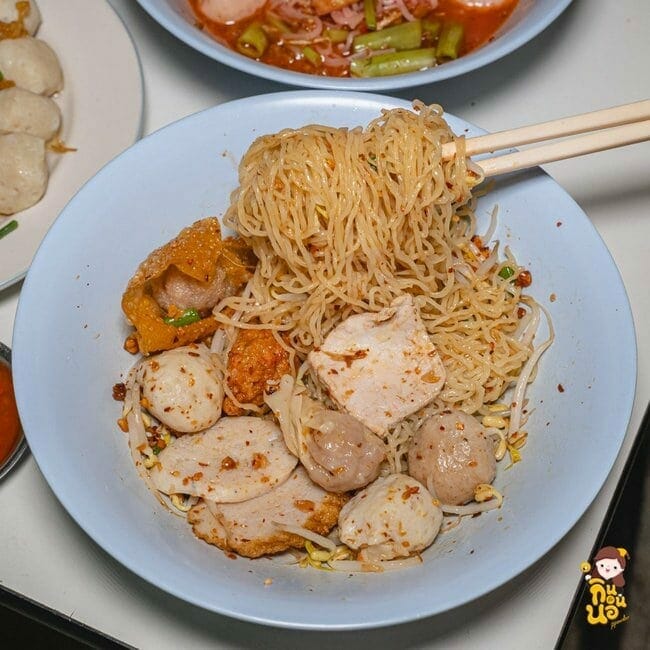 วโรชา(เต็ง) ก๋วยเตี๋ยวลูกชิ้นปลา