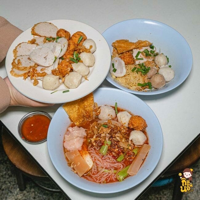 วโรชา(เต็ง) ก๋วยเตี๋ยวลูกชิ้นปลา