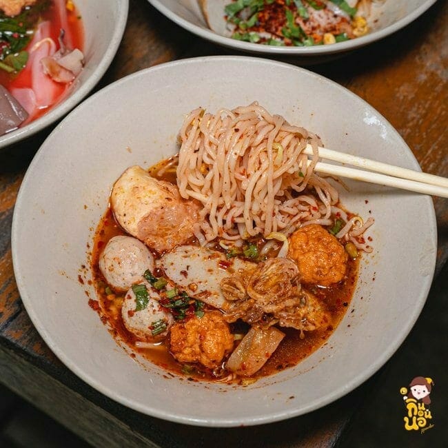 ป้าพรก๋วยเตี๋ยวหมูโบราณ อยุธยา ก๋วยเตี๋ยวต้มยำ