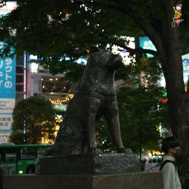 Shibuya Tokyo ห้าแยกชิบูย่า Hachiko Statue Nintendo