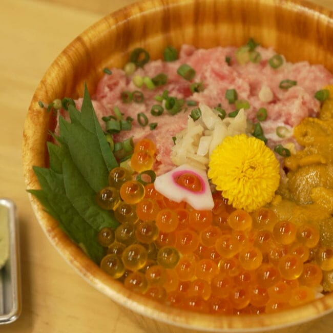 ตลาดปลาสึกิจิ (Tsukiji) ตลาดปลาญี่ปุ่น อาหารทะเล