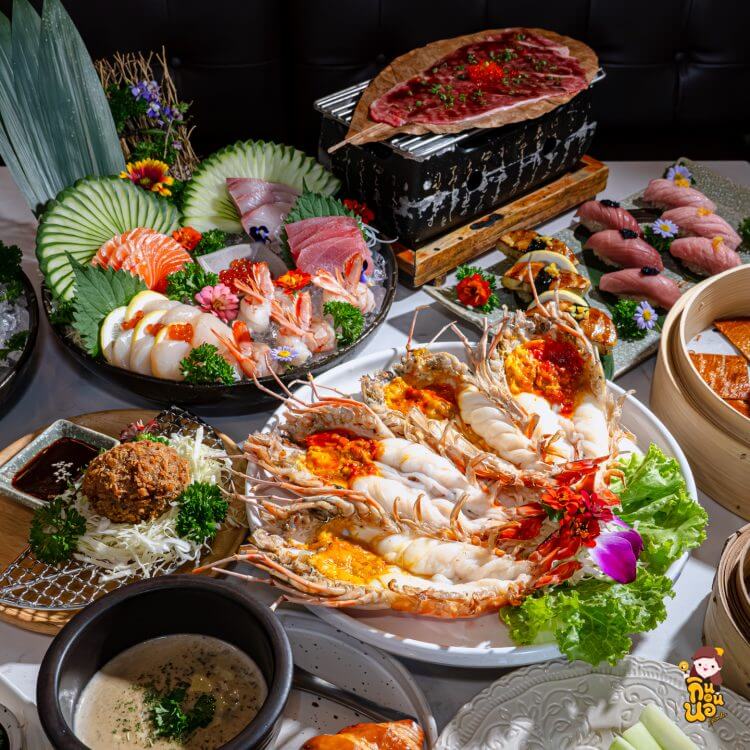 โต๊ะรวมเมนูเด่น ทั้งกุ้งแม่น้ำ เป็ดปักกิ่ง ซาชิมิและซุปทรัฟเฟิล