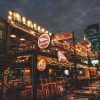 แหล่งที่มาของภาพ: https://unsplash.com/photos/people-walking-on-street-during-night-time-7aYaFDoDxmQ