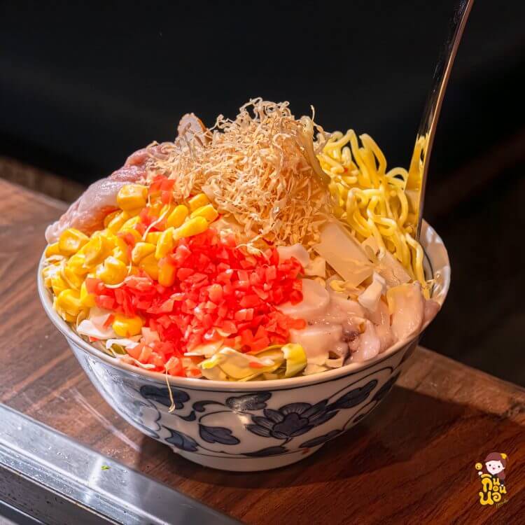 ชามส่วนผสม Gomoku Monja มอนจายากิผสมเส้นยากิโซบะที่ร้านมอนจายากิ Tsukishima Monja Moheji