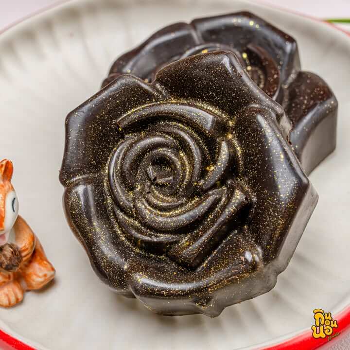 โรสช็อกโกแลตเฟยติน วางขายที่ตู้แช่เย็น 7-11 ราคา 39 บาท