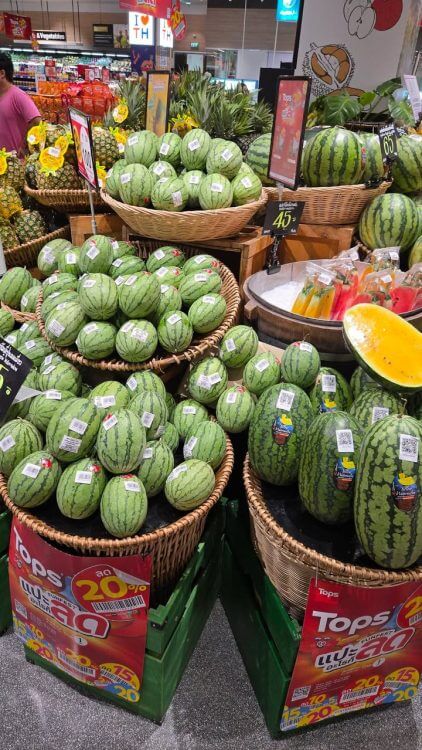 โซนผลไม้สด Tops Supermarket จัดแตงโมหลากหลายสายพันธุ์