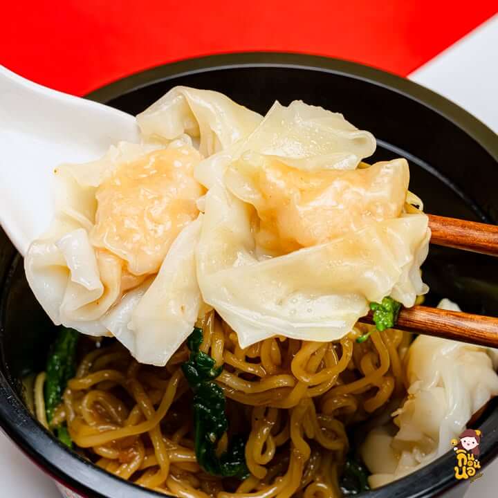 เปรียบเทียบบะหมี่เกี๊ยวกุ้ง CP 2 รส ฮ่องกงและขี้เมา
