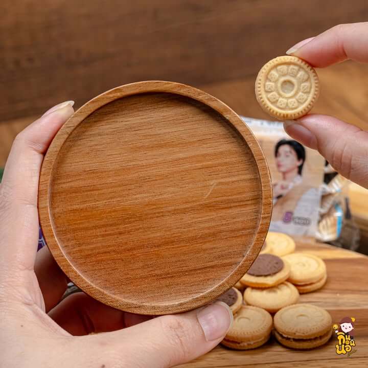 คุกกี้ไส้ครีมรสช็อกโกแลตและรสนม