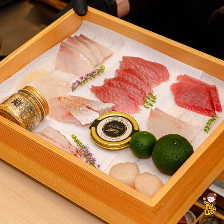 พรีเมียมแฮนด์โรล Otoro Truffle และ UNI Gold ที่ KIN ROLL