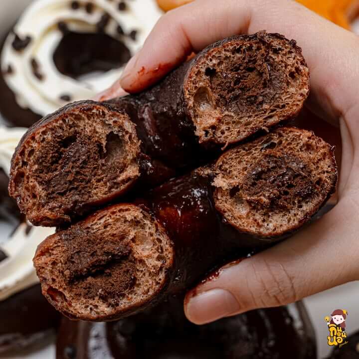 Krispy Kreme Chocolatier Creations โดนัทสอดไส้ช็อกโกฟัดจ์