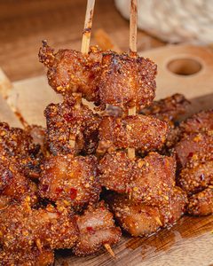 สามชั้นข้าวคั่ว (หม้อทอด) พร้อมเสิร์ฟ